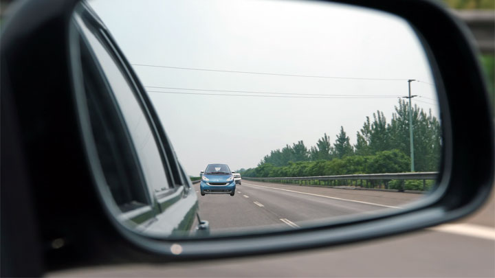 Smart car in mirror